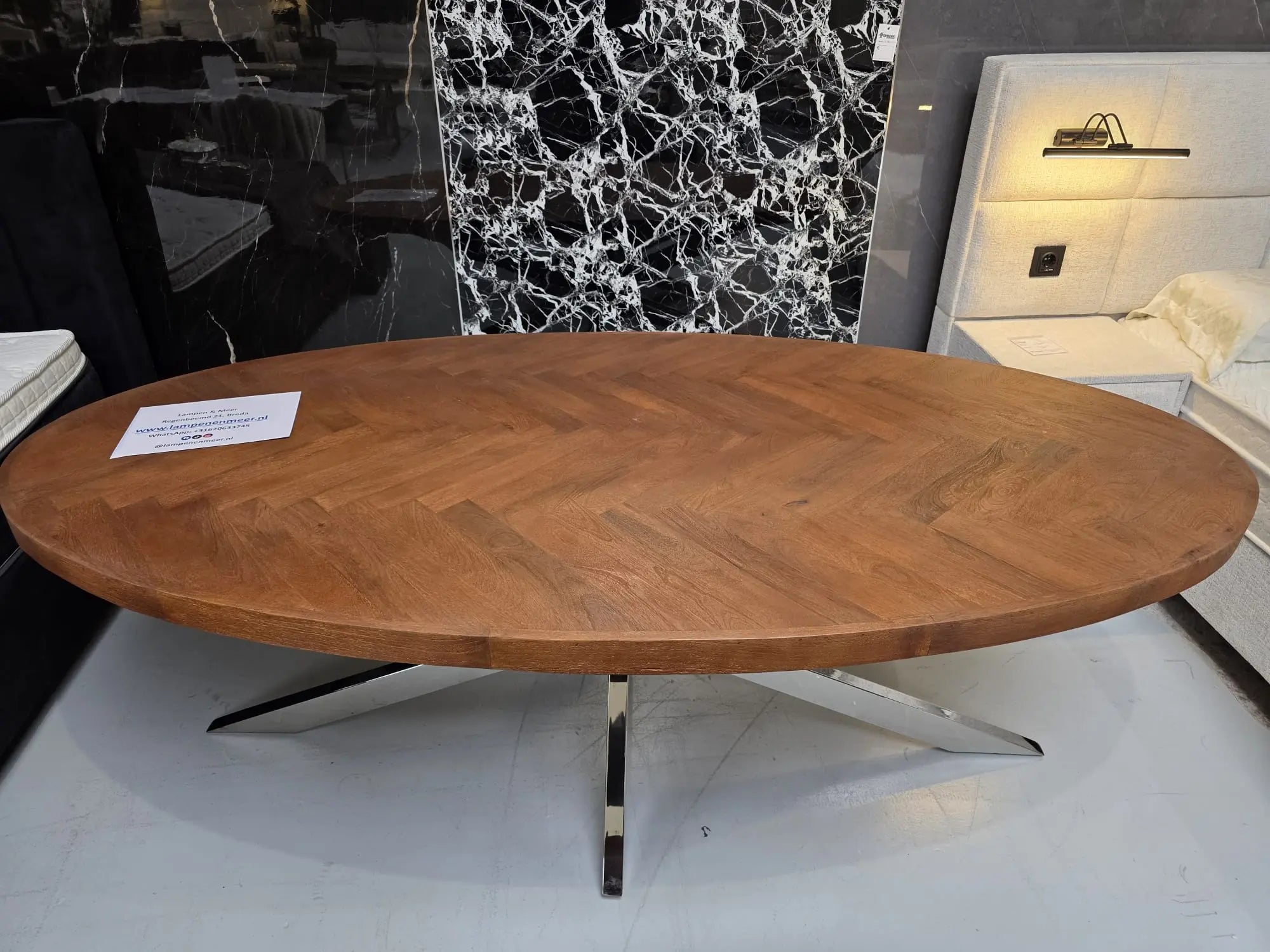 Bonita Eettafel Ovaal Eric Kuster Style