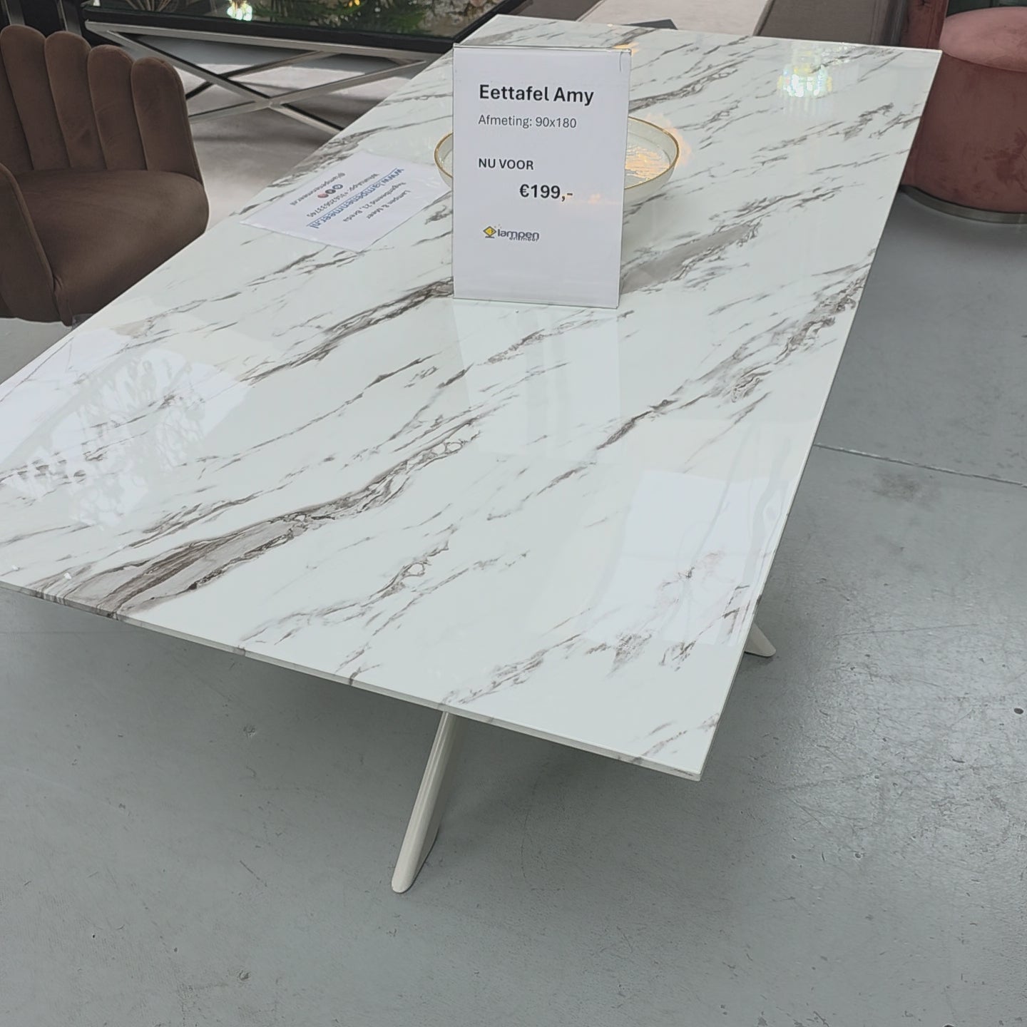 Video laden: Eettafel Amy