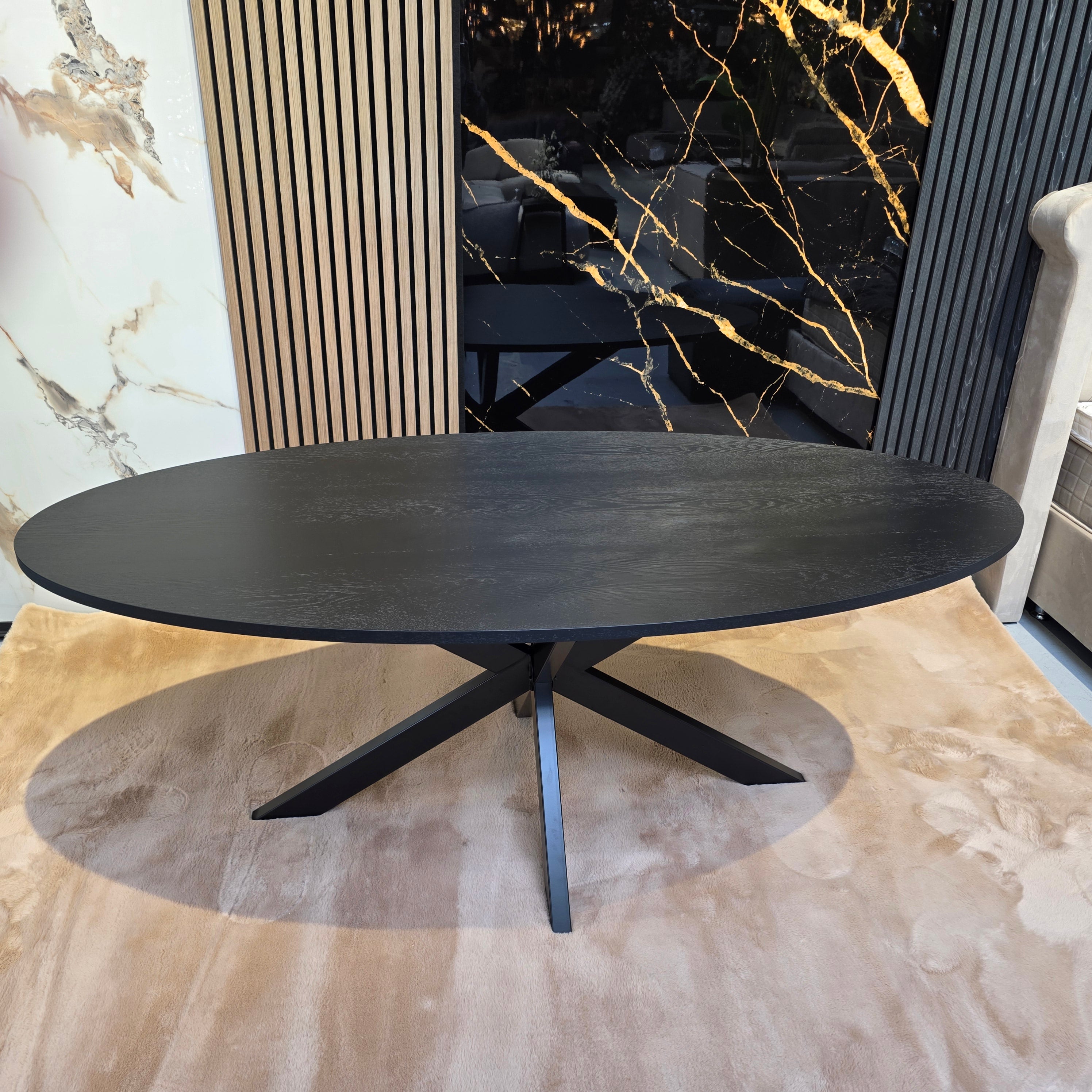 Tafel set  Blackwood Oak fineer