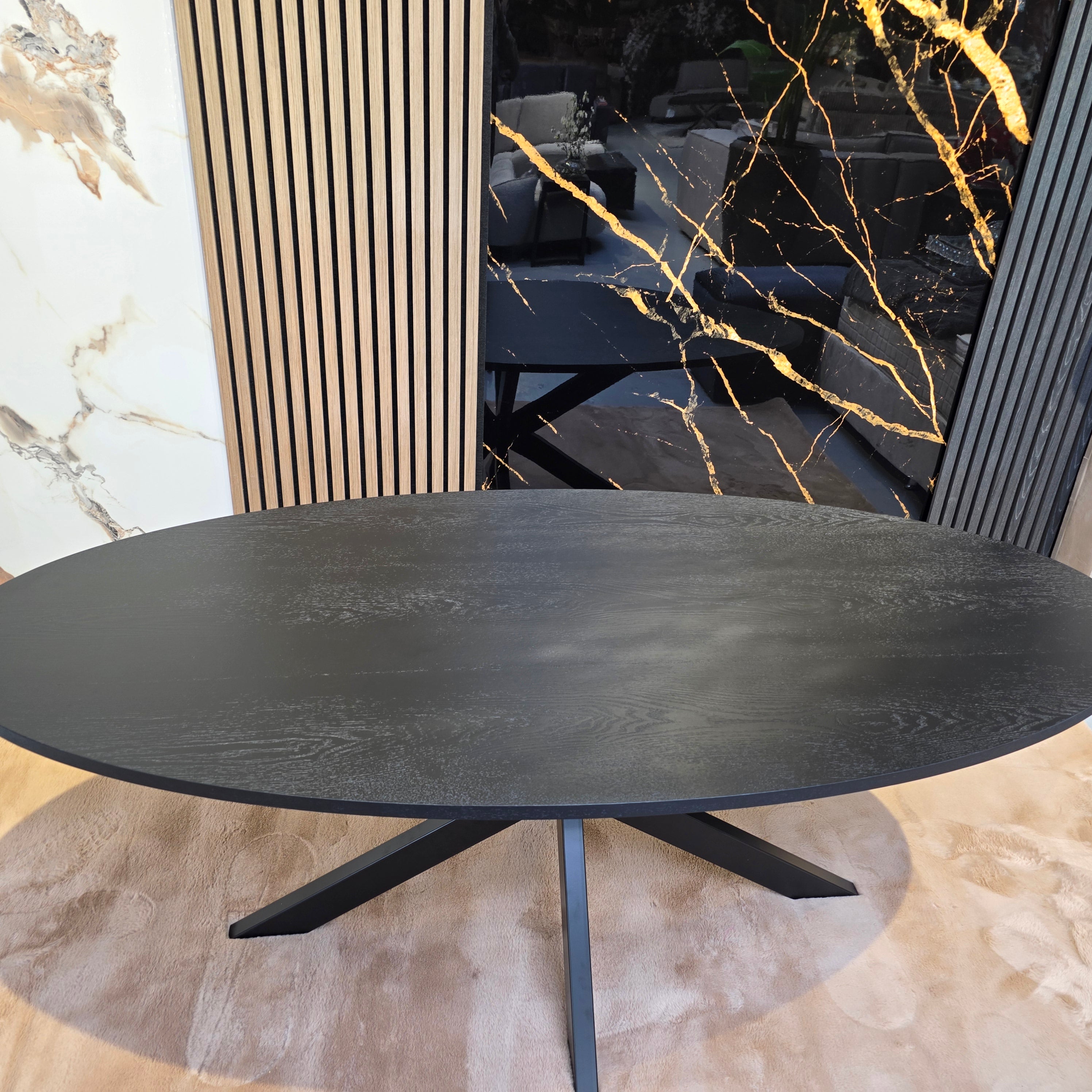 Tafel set  Blackwood Oak fineer