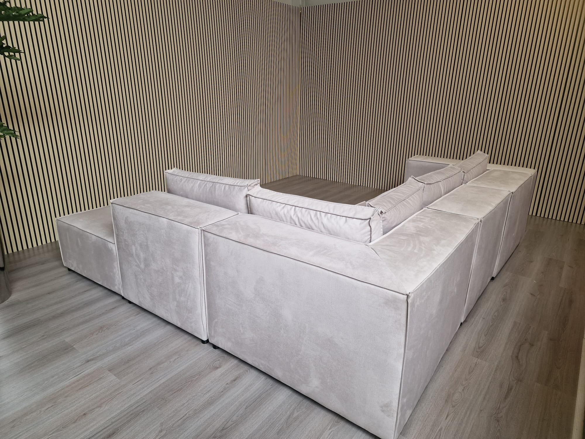 Sofa - Polly
