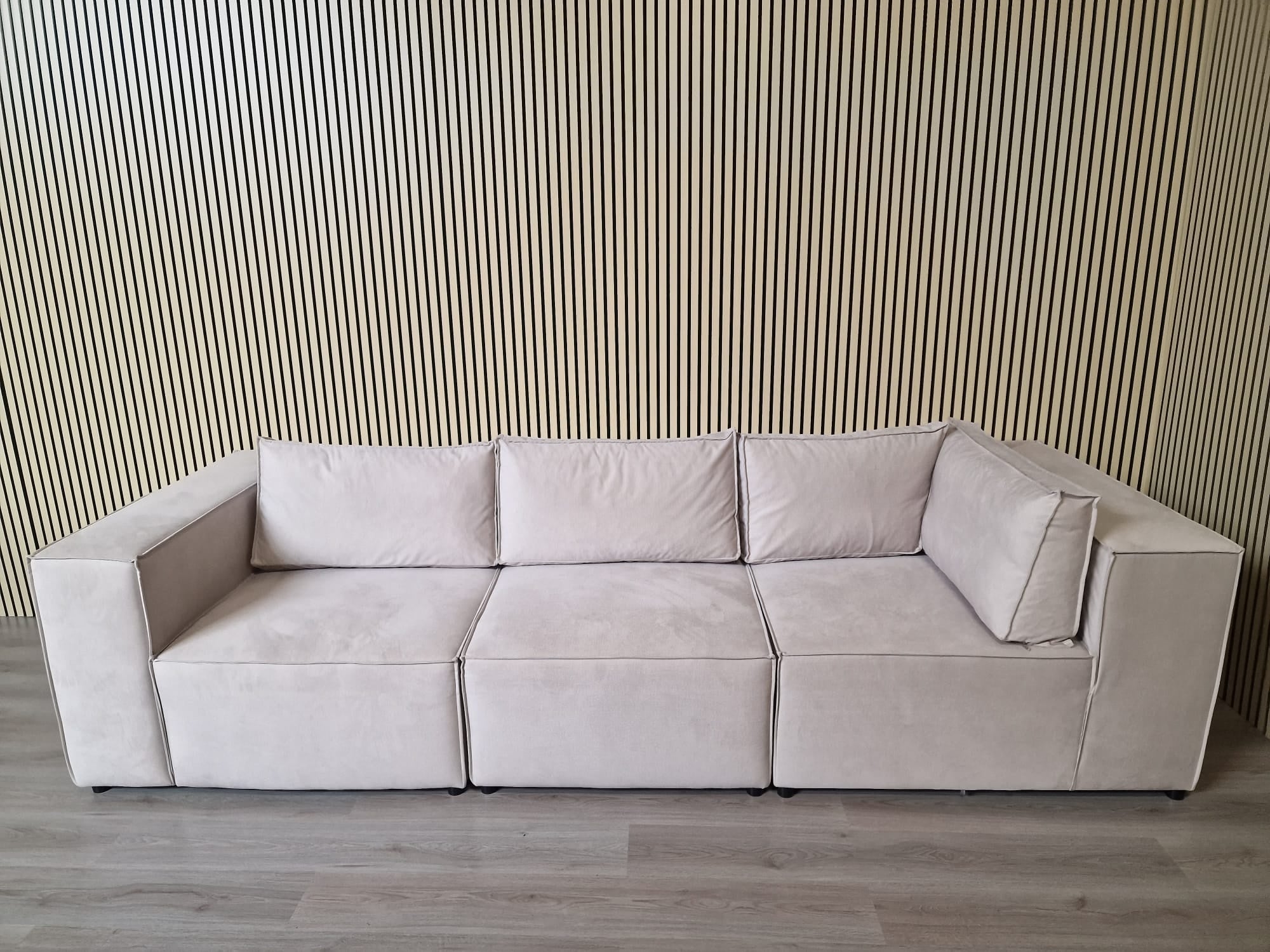 Sofa - Polly