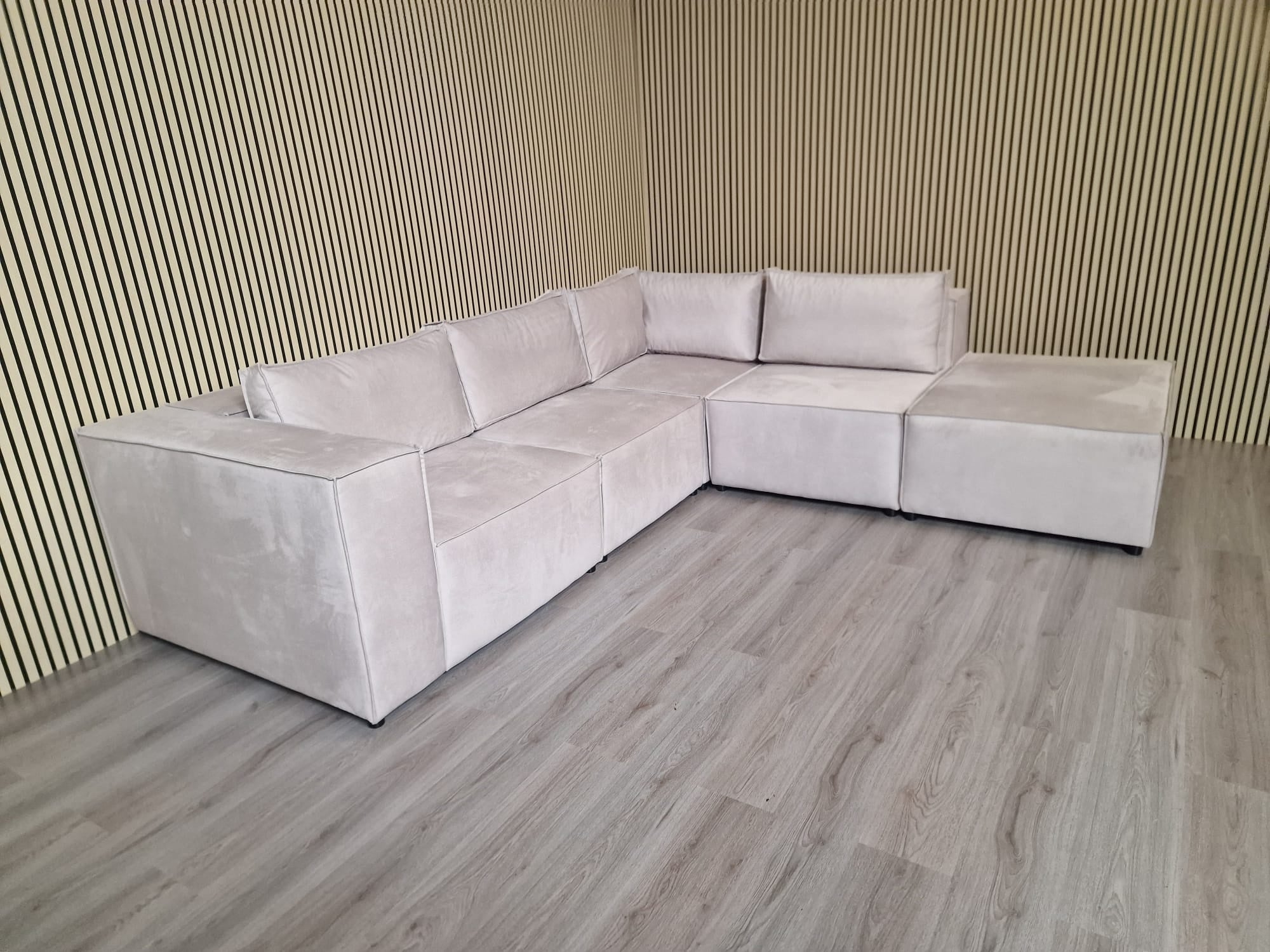 Sofa - Polly