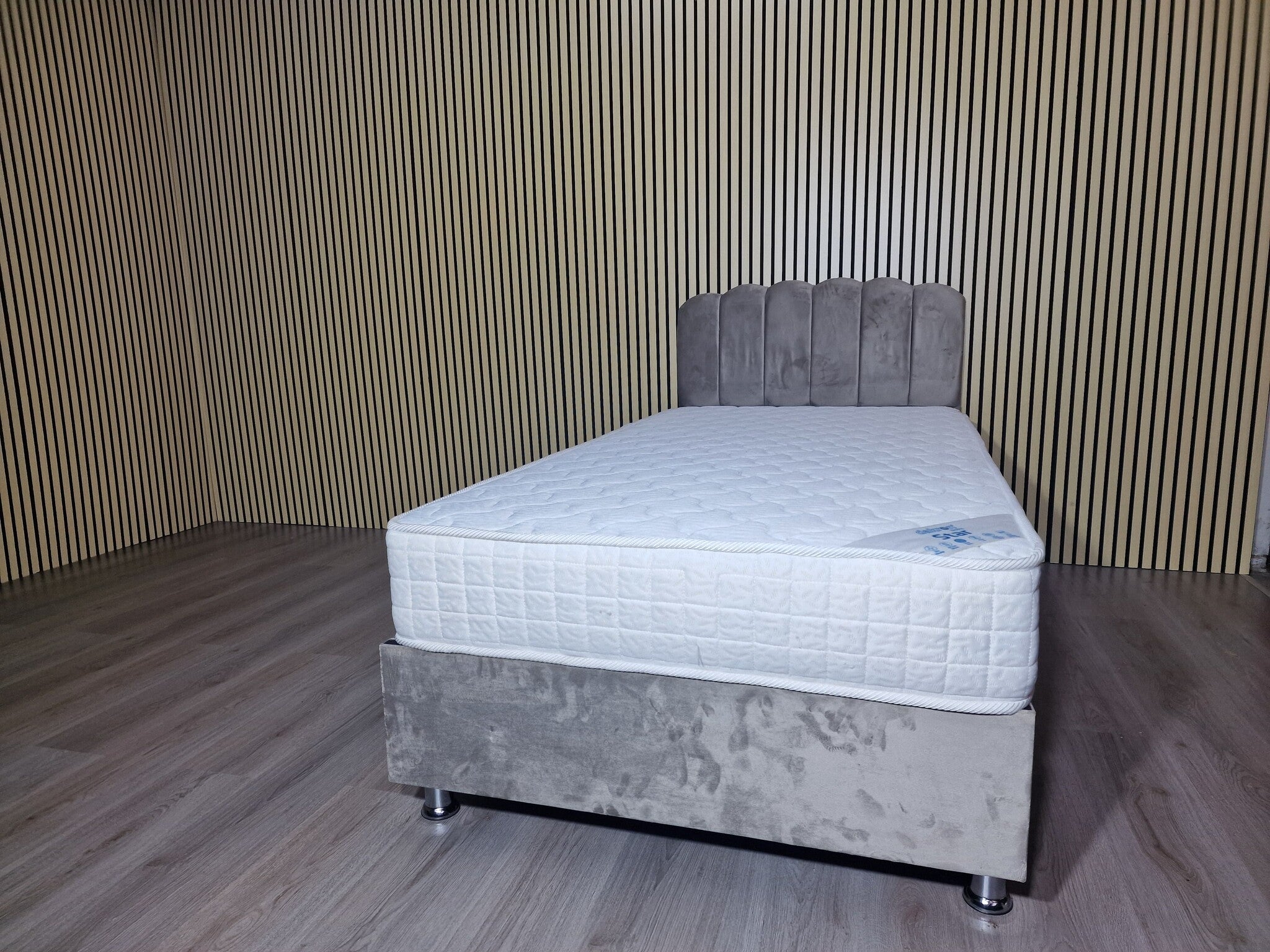 Bed - Elite - 2 Colors