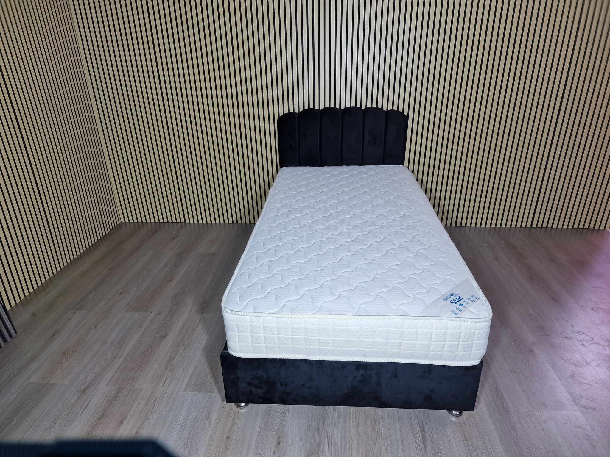 Bed - Elite - 2 Colors