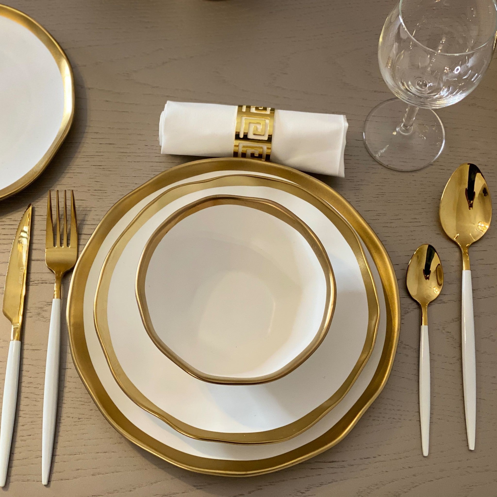 White Gold Pearl Dinner Set